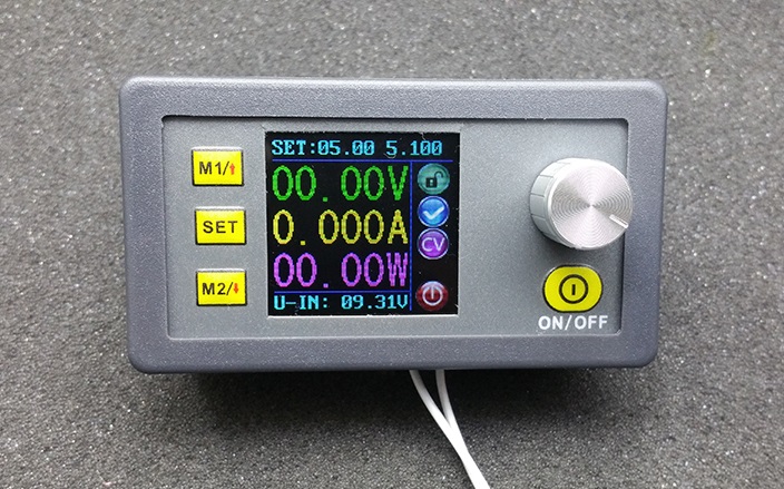 Digitální nastavitelný zdroj 50V 20A do panelu
