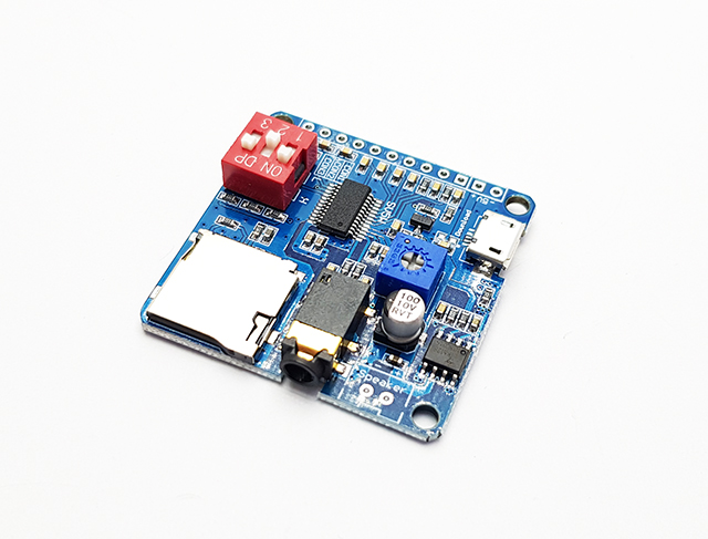 MP3 spouštěcí modul 8 vstupů micro SD se zesilovačem