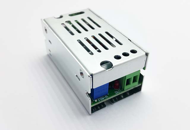 Nastavitelný napěťový zdroj zvyšující 200W