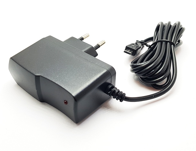 Adaptér 5V DC 2A micro USB