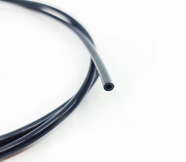 Teflonová trubička pro 1,75mm filament černá
