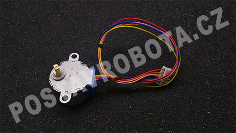 Krokový motor spřevodovaný 5V