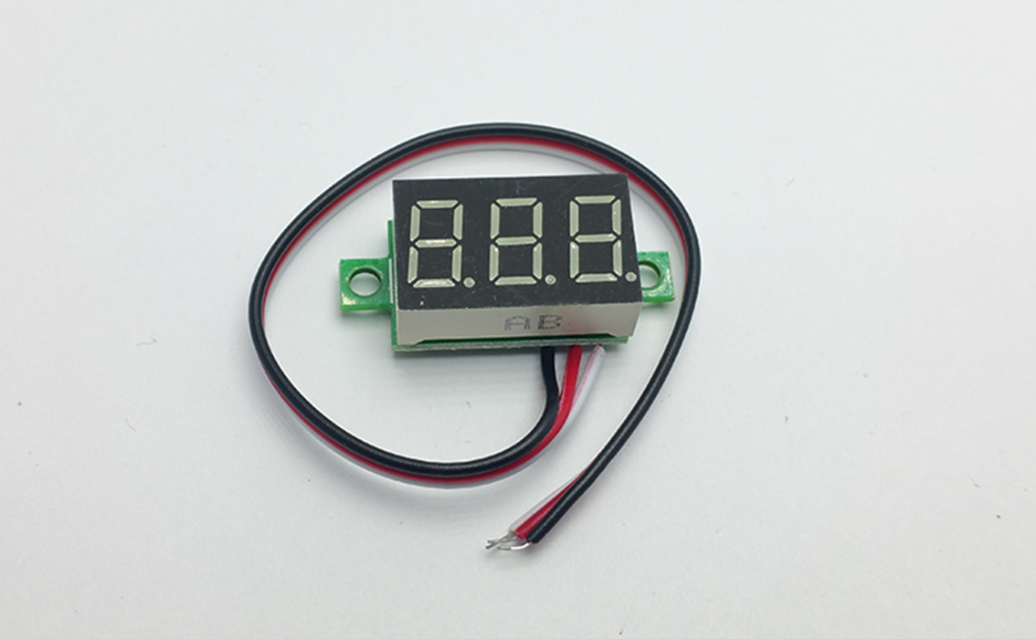 Mini digitální voltmetr 0-30V červený