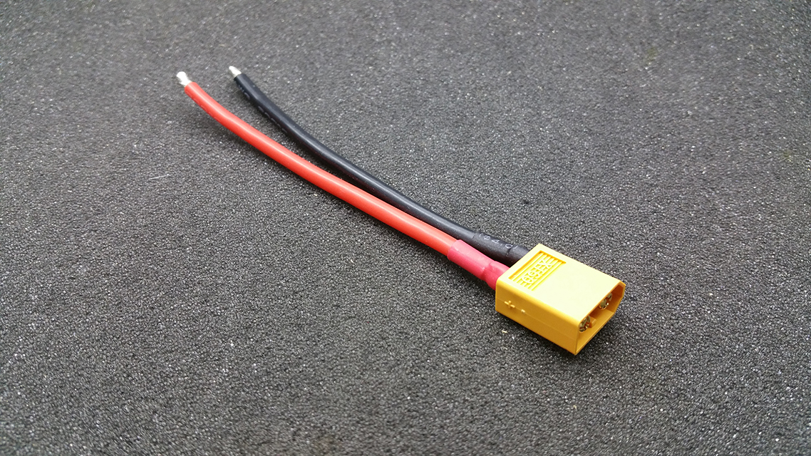 Konektor XT60 samec 60A + kabely 10cm