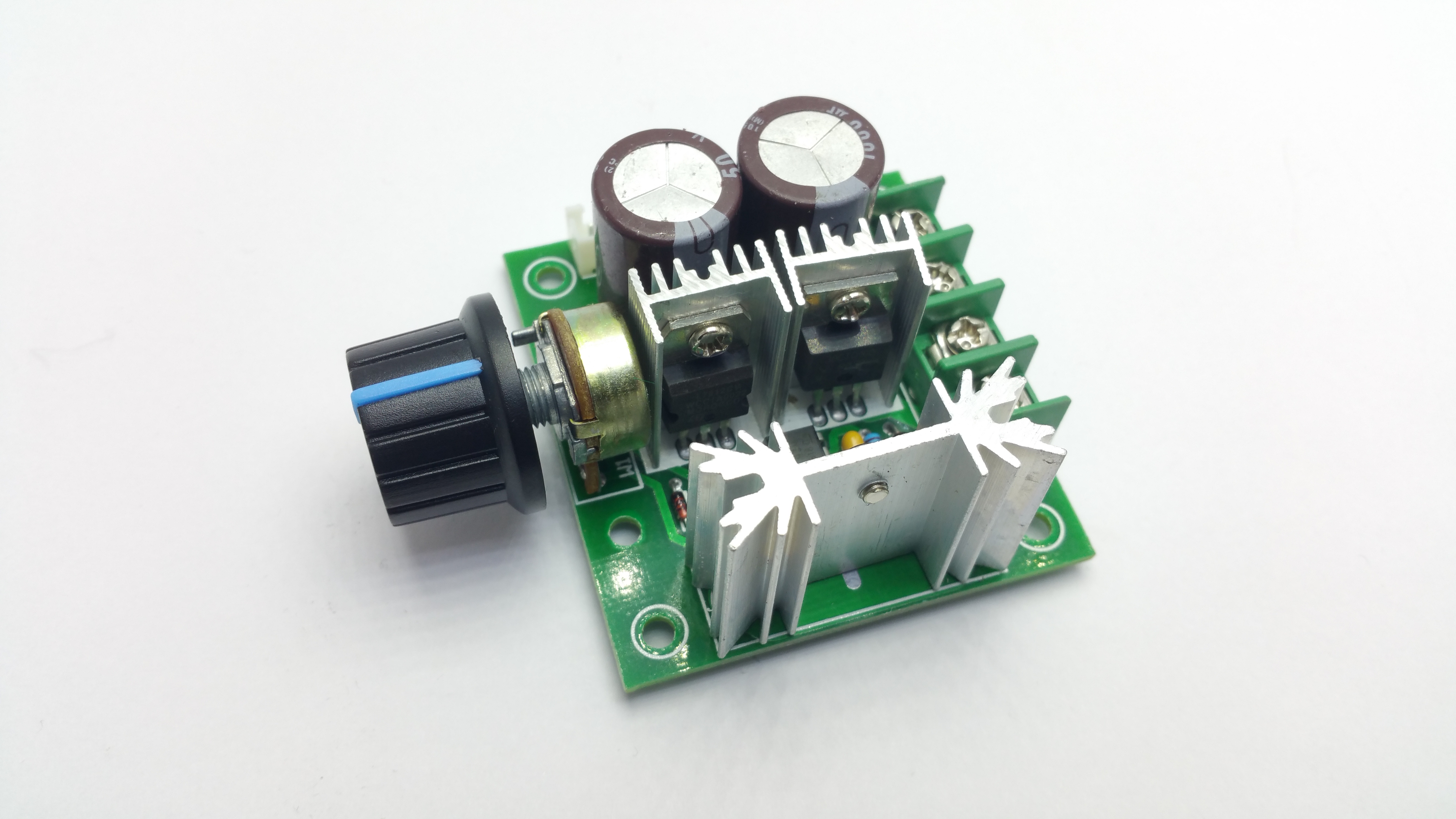 PWM generátor pro řízení otáček DC motoru 8A