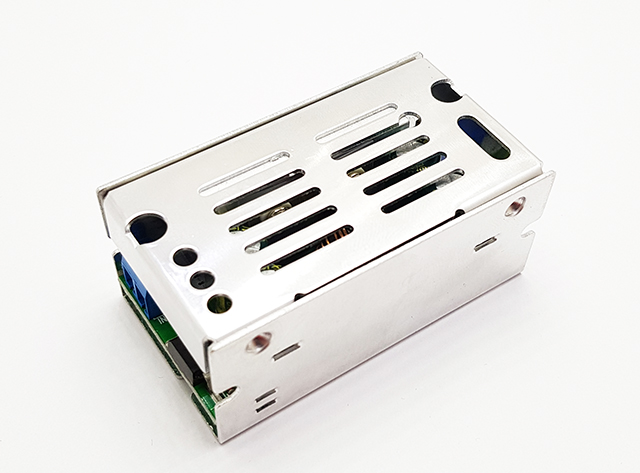 Nastavitelný napěťový zdroj snižující 100W