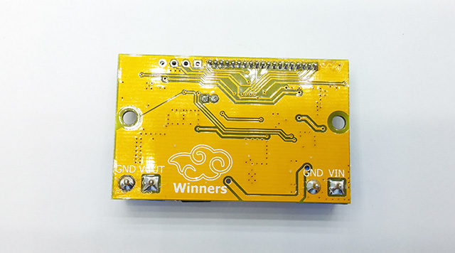 Nastavitelný napěťový zdroj s displejem 2A