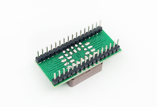 Adaptér PLCC32 na DIP32