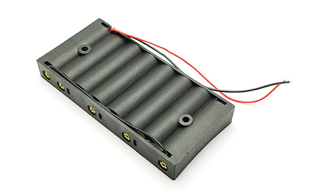 Držák na tužkové baterie , 8 článků AA 