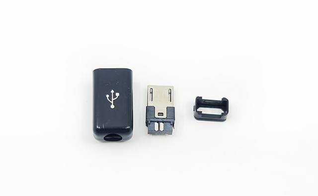 Micro USB konektor samec na kabel