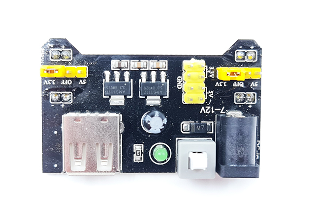 Zdroj 5V a 3,3V do nepájivého pole